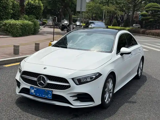 MERCEDES-BENZ  A CLASS 2019
