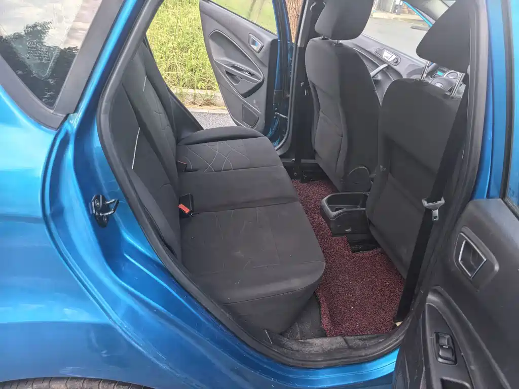 Ford Fiesta — миниатюра 10
