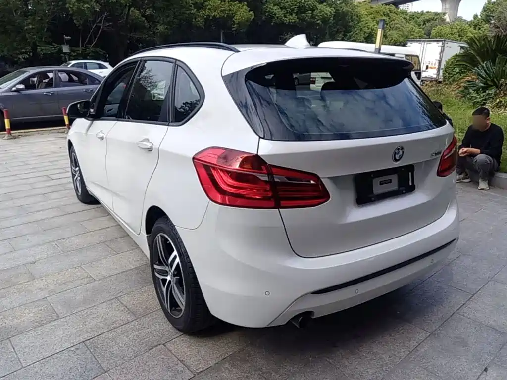 BMW 2 Series Active Tourer (Import) — миниатюра 5