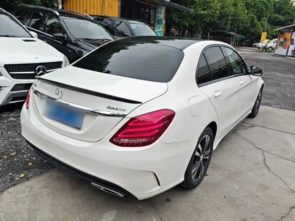 Mercedes-Benz C-Class — миниатюра 7