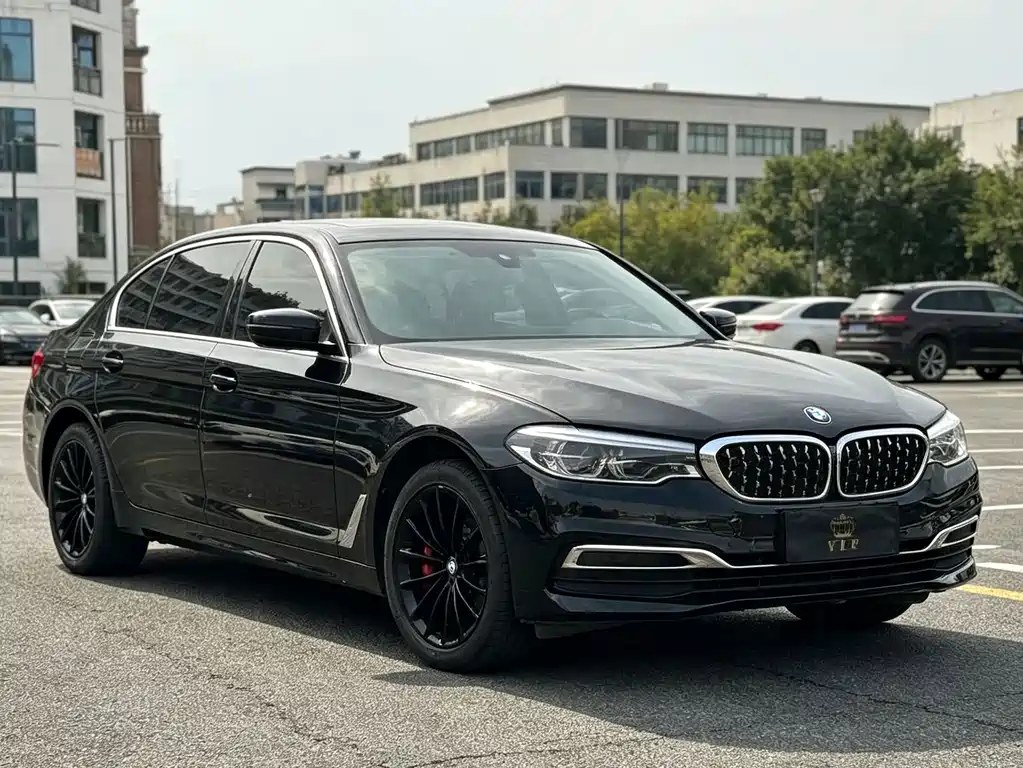 BMW 5 Series — миниатюра 3