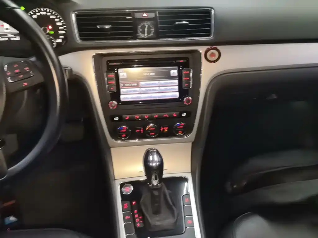 Volkswagen Passat — миниатюра 13