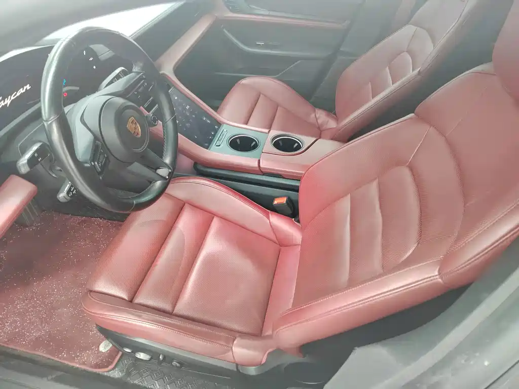 Porsche Taycan — миниатюра 4