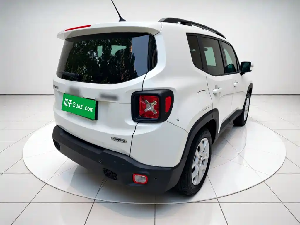 Jeep Renegade — миниатюра 6