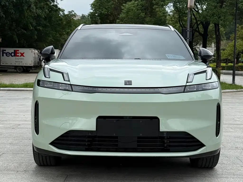 Lynk & Co 08 EM-P — миниатюра 4