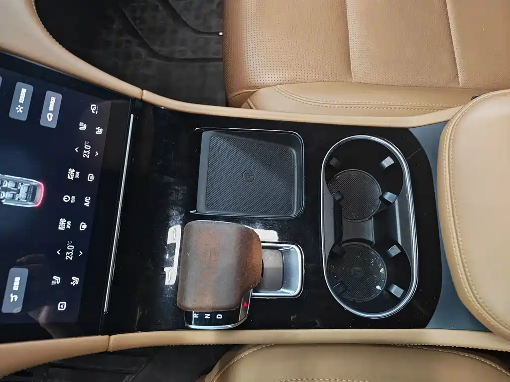 Li Auto Li ONE — миниатюра 8