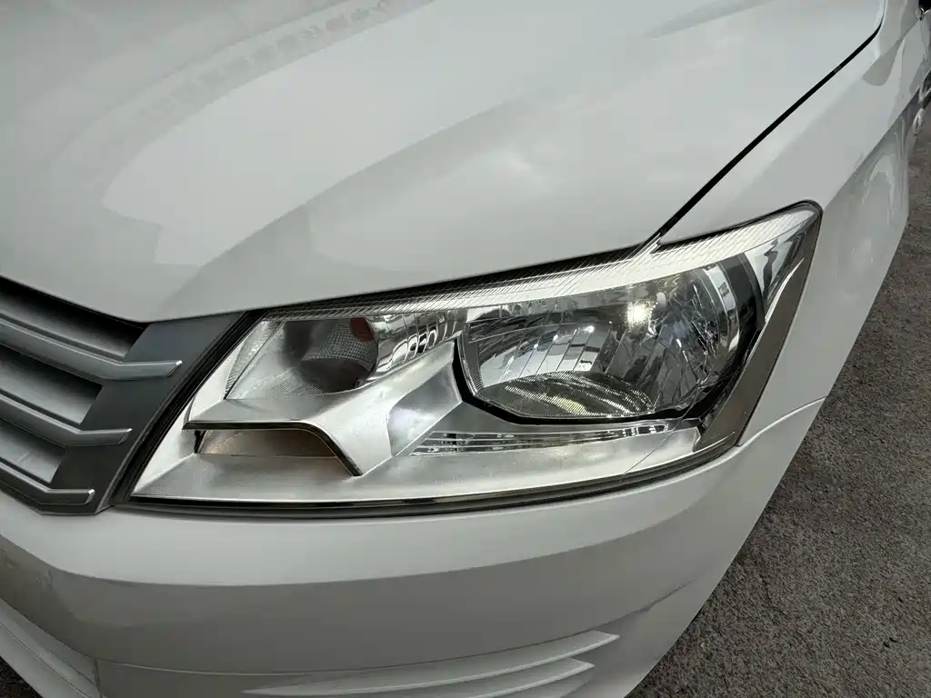 Volkswagen Santana — миниатюра 18