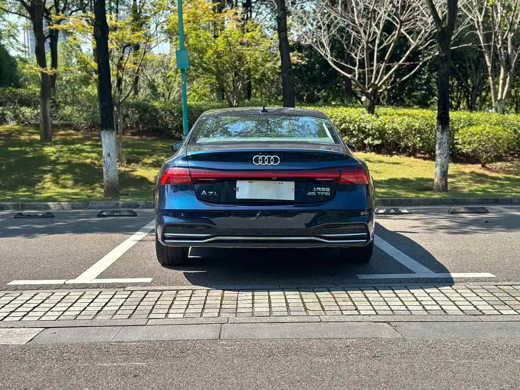Audi A7L — миниатюра 10