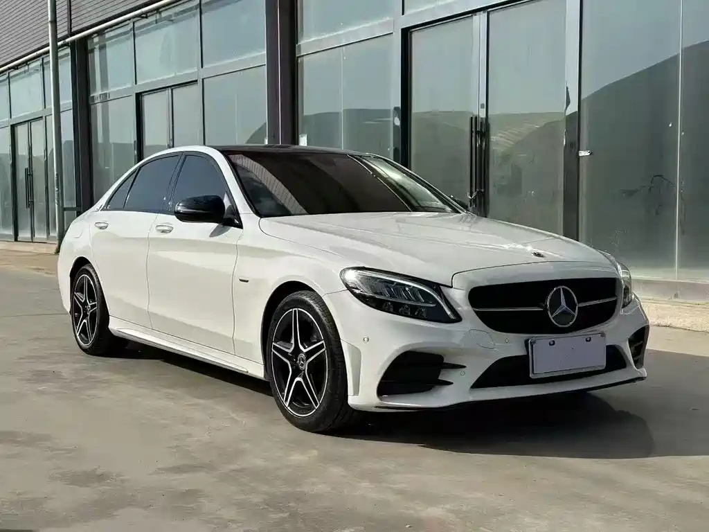 Mercedes-Benz C-Class — миниатюра 3