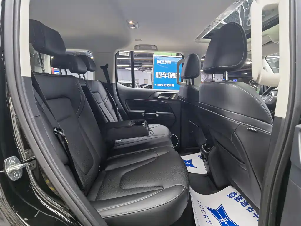 TANK TANK 300 NEW ENERGY