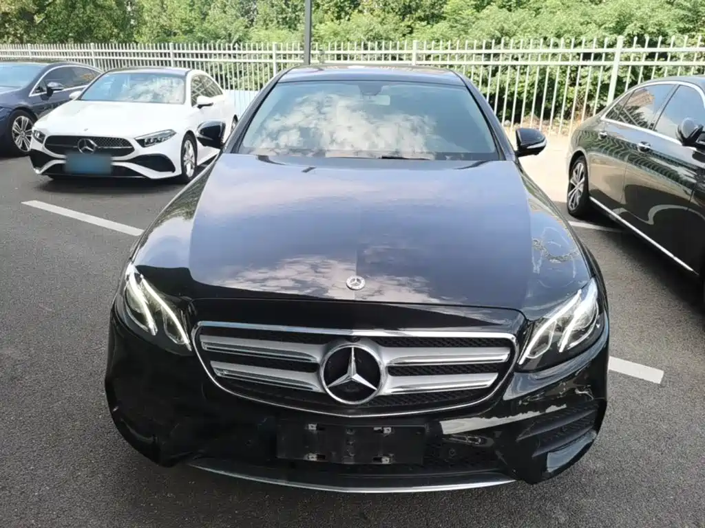 Mercedes-Benz E-Class — миниатюра 3