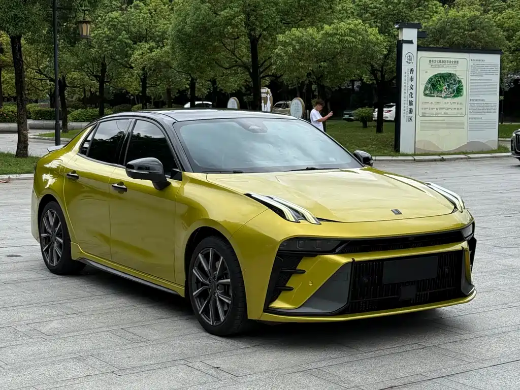 Lynk & Co 03 — миниатюра 5