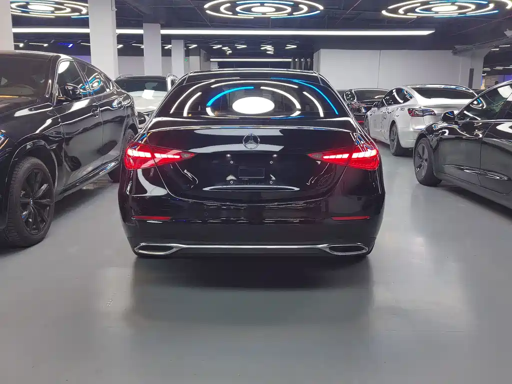 Mercedes-Benz C-Class — миниатюра 16