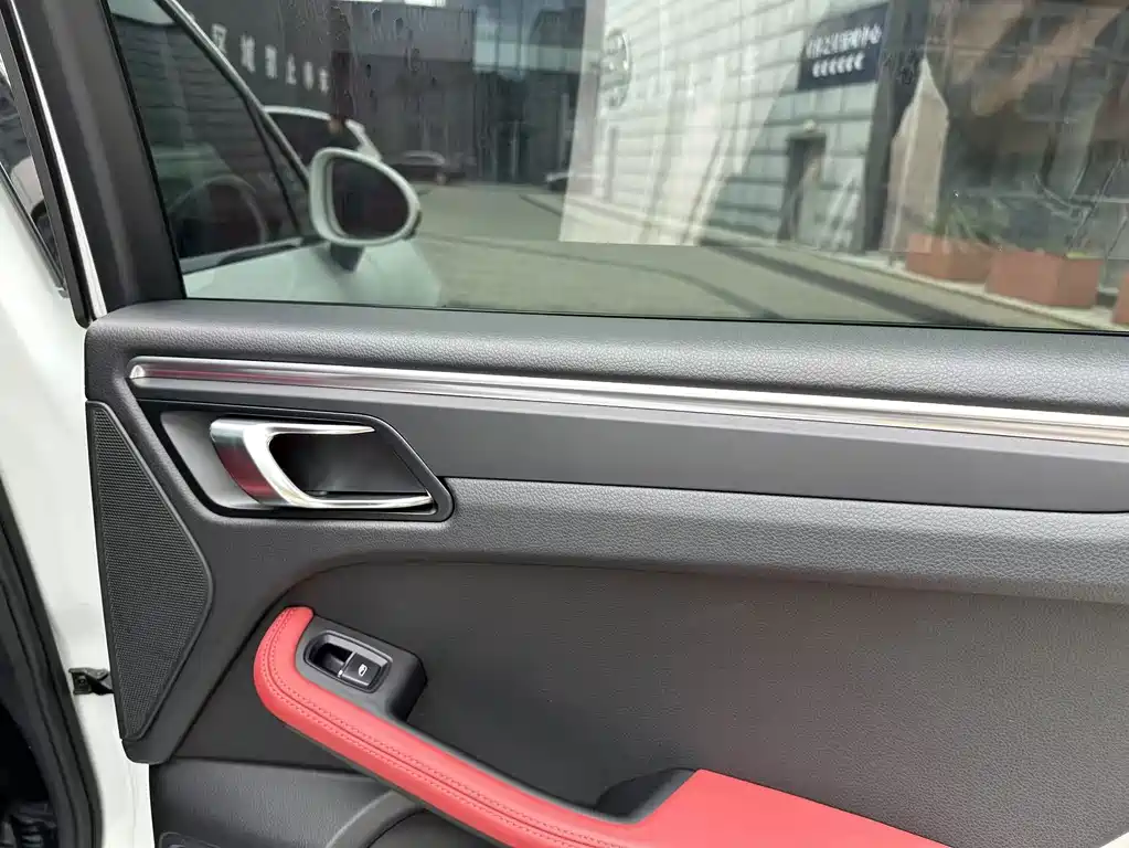 Porsche Macan — миниатюра 39