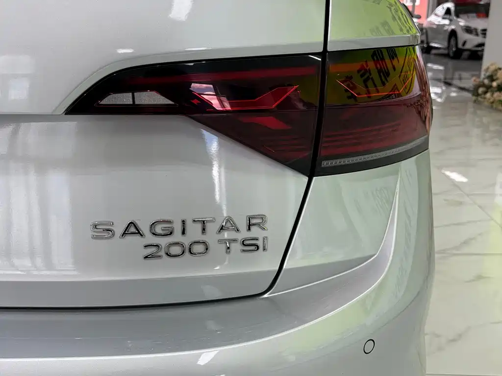 Volkswagen Sagitar — миниатюра 8