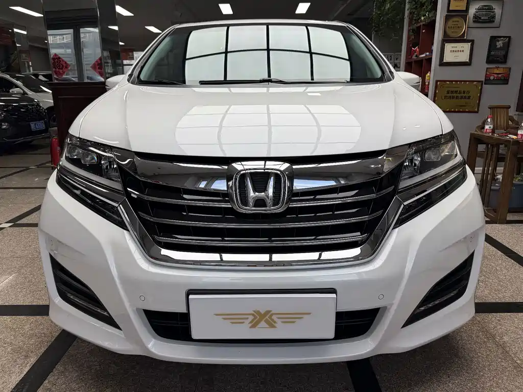 Honda Elysion — миниатюра 2