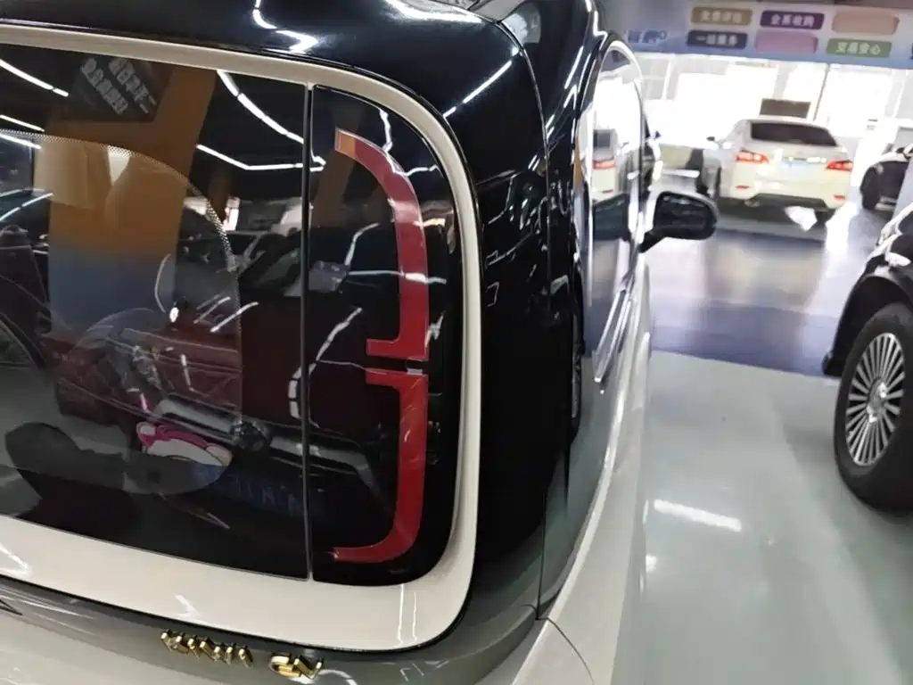 Baojun KiWi EV — миниатюра 8