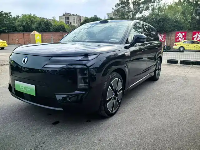 2025 Denza N8