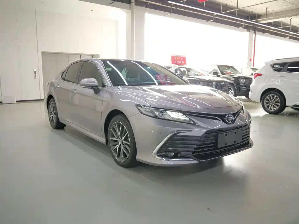 Toyota Camry 2021 2.5G Luxury