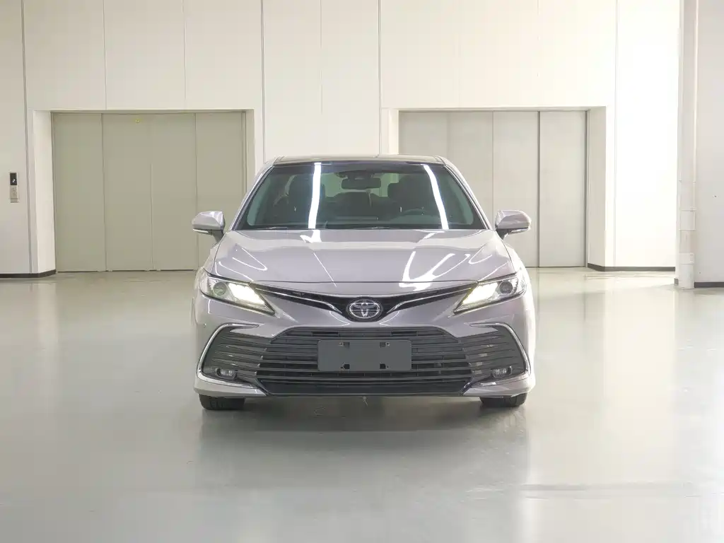 Toyota Camry 2021 2.5G Luxury