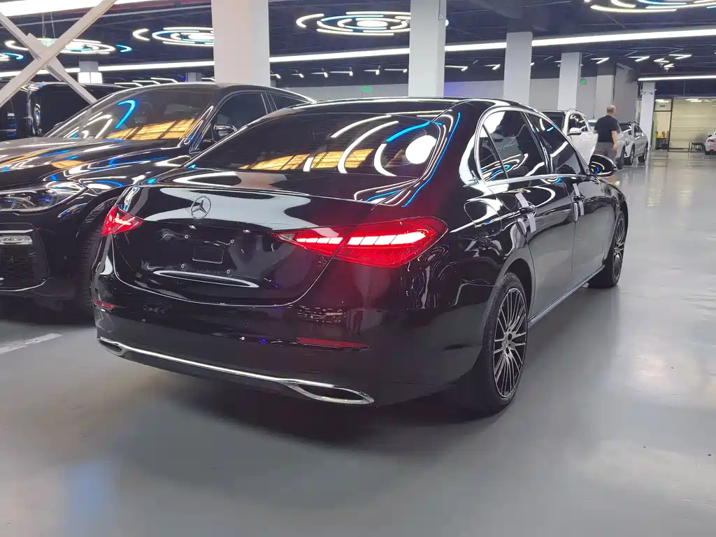 Mercedes-Benz C-Class — миниатюра 15