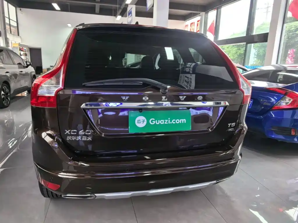 Volvo XC60 — миниатюра 6