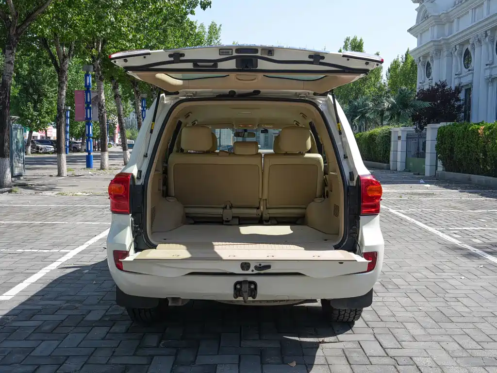 Toyota Land Cruiser — миниатюра 9