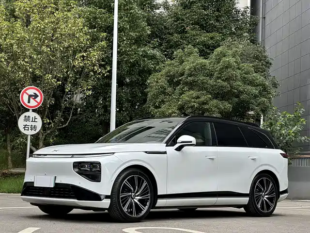 XPeng G9