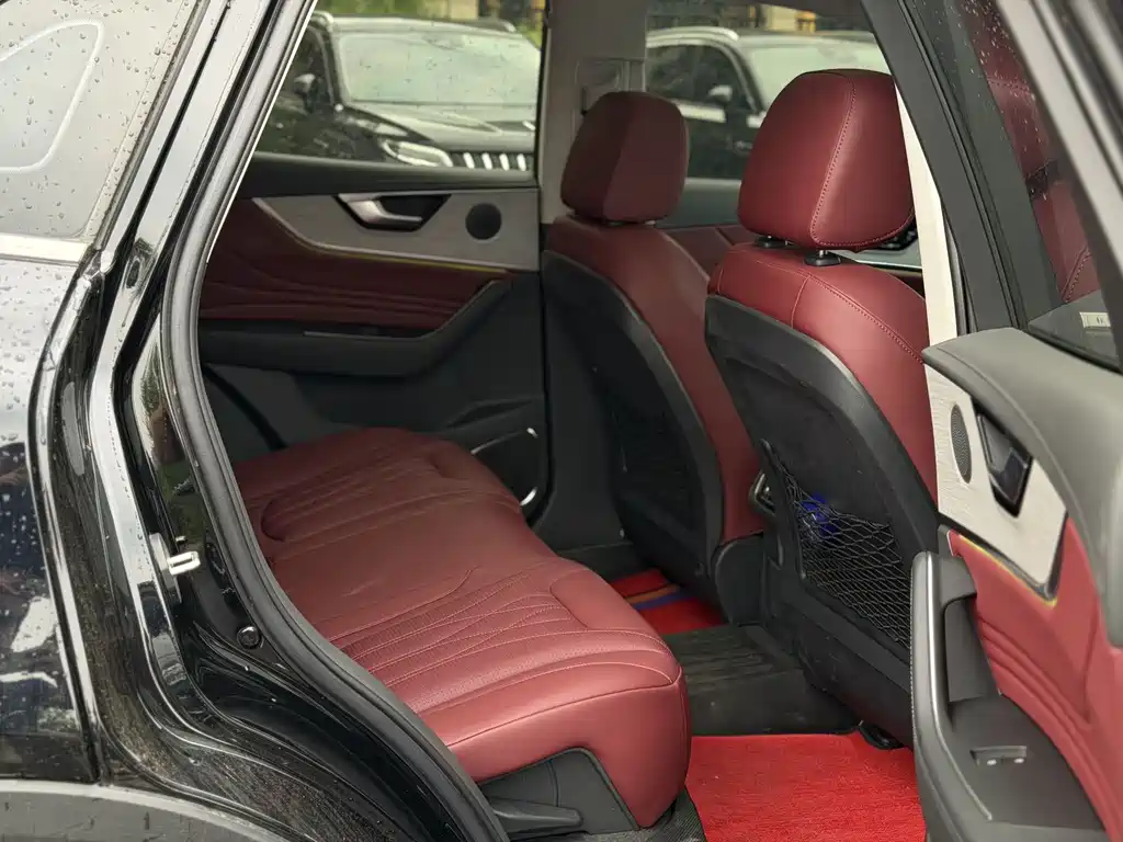 Hongqi HS5 2025 2.0T Pro