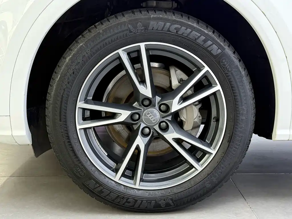 Audi Q5L — миниатюра 7