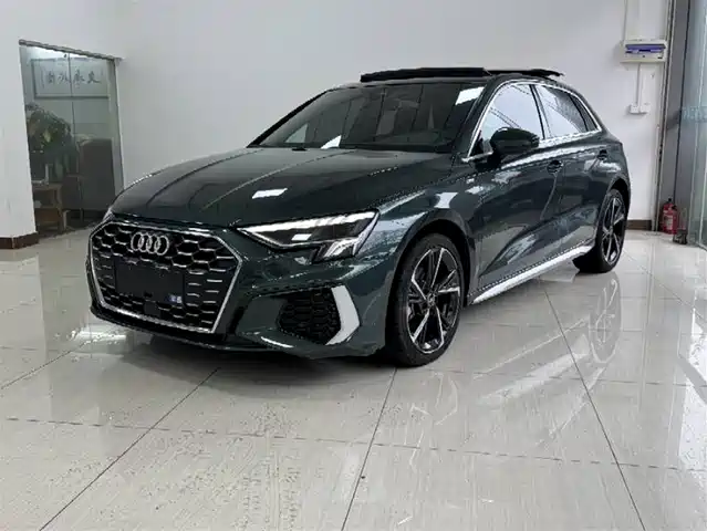 AUDI A3 2024