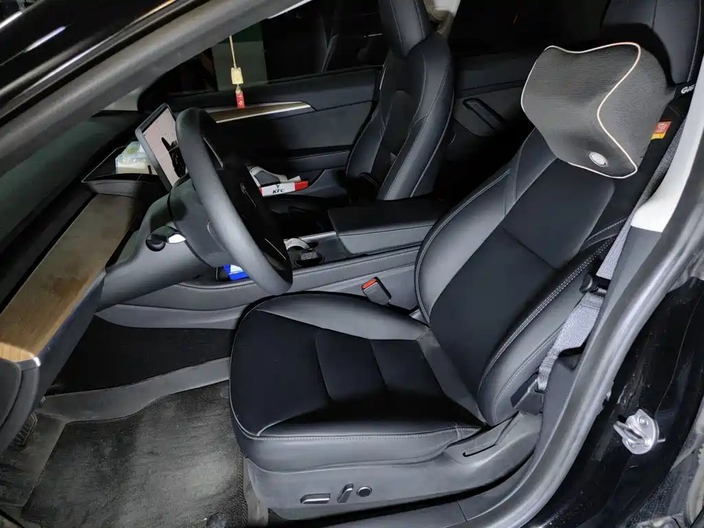 Tesla Model 3 — миниатюра 11