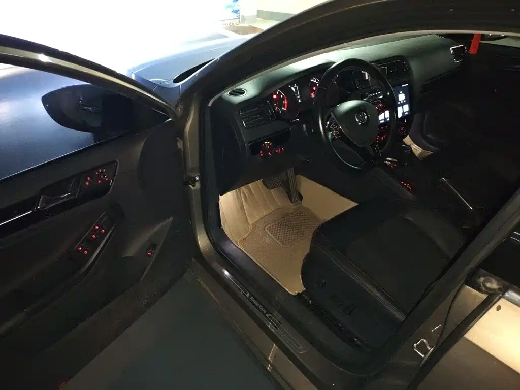 Volkswagen Sagitar — миниатюра 17
