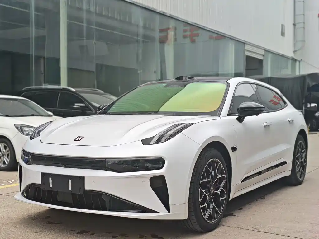 Zeekr 001