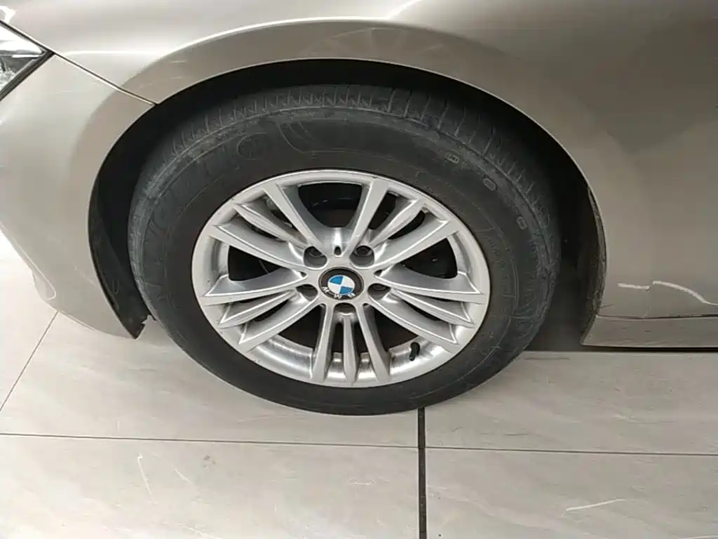 BMW 3 Series — миниатюра 23