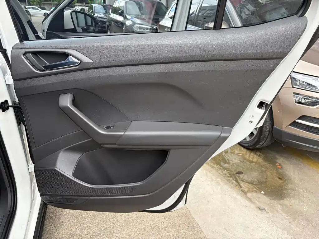 Volkswagen T-Cross — миниатюра 17