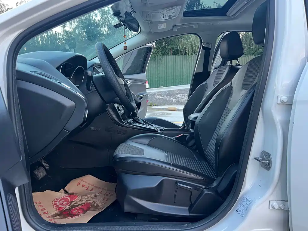 Ford Focus — миниатюра 14