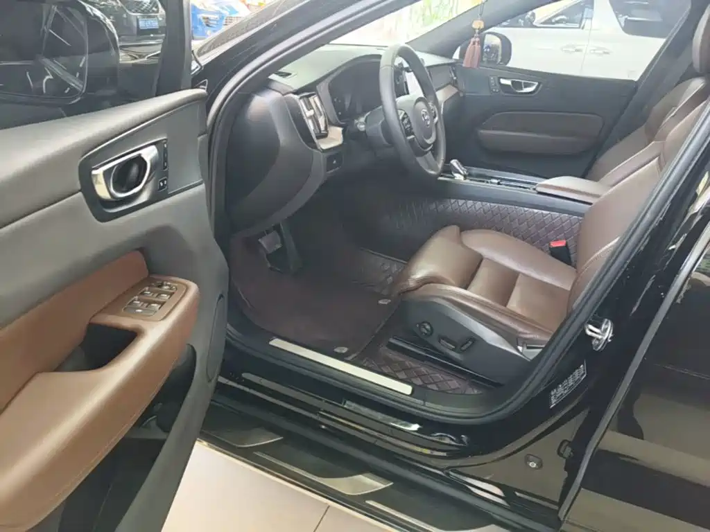 Volvo XC60 — миниатюра 16