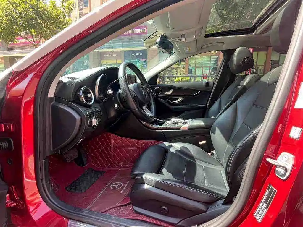 Mercedes-Benz C-Class — миниатюра 11