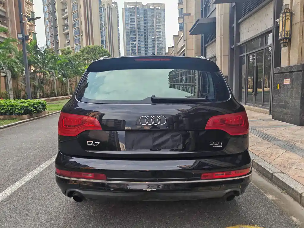 Audi Q7 2012 3.0 TFSI (200kW