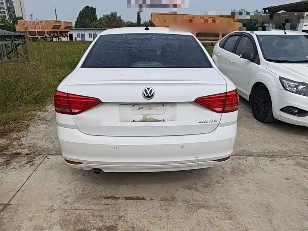 Volkswagen Lavida — миниатюра 6