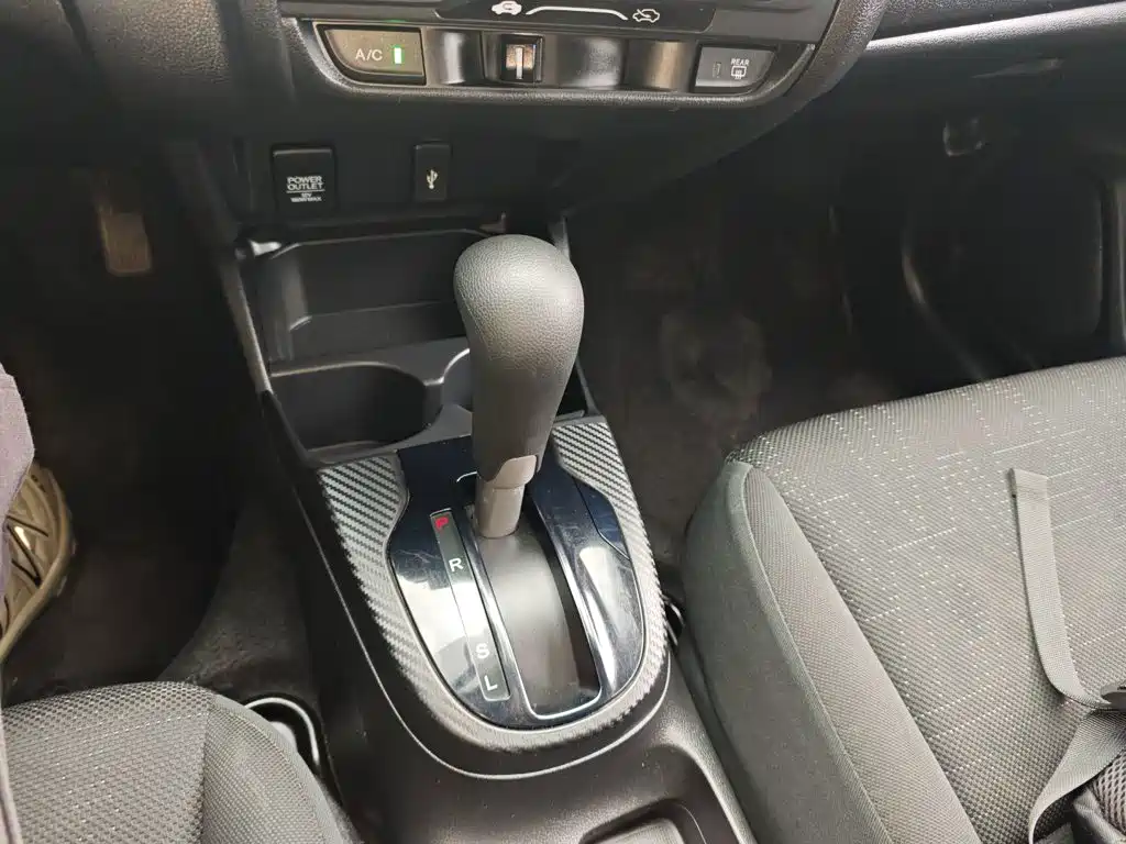 Honda Fit — миниатюра 14