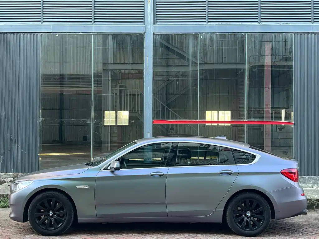 BMW 5 Series GT — миниатюра 8