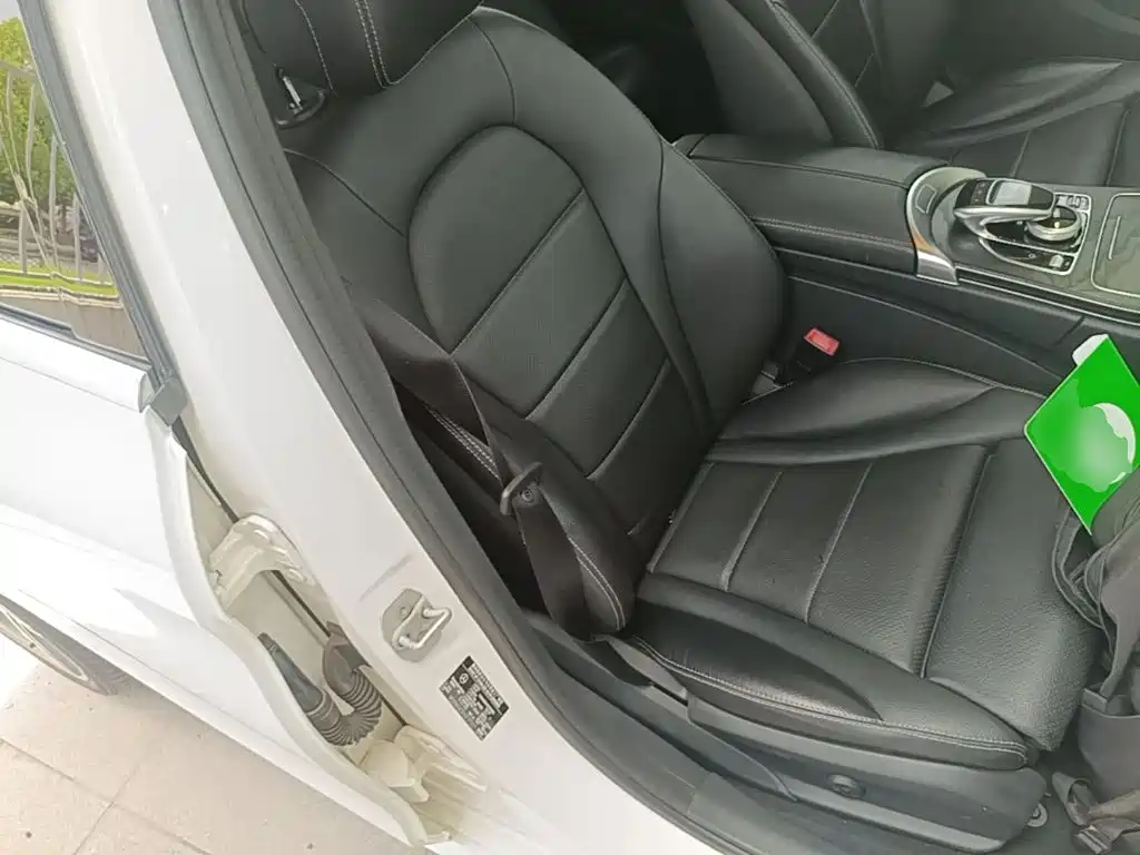 Mercedes-Benz C-Class (Import) — миниатюра 25