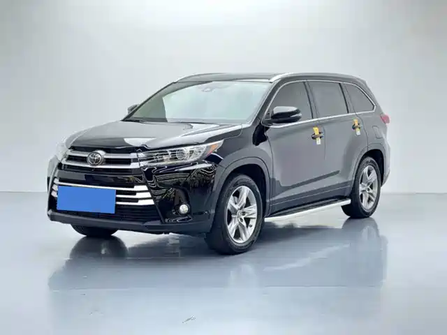 TOYOTA HIGHLANDER