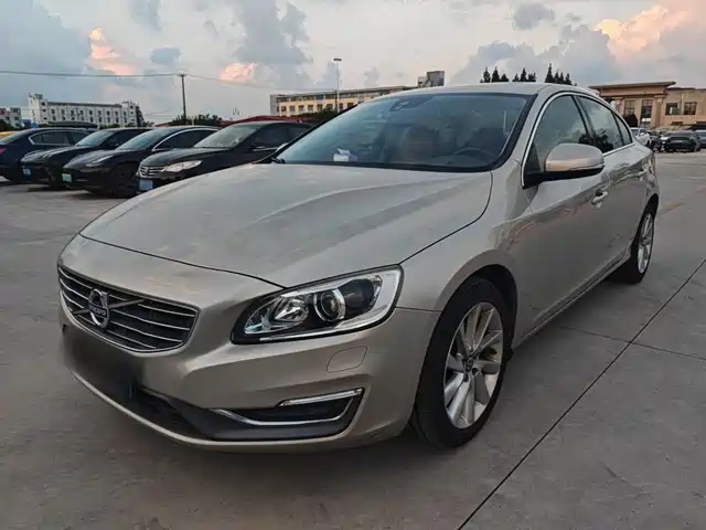 Volvo S60
