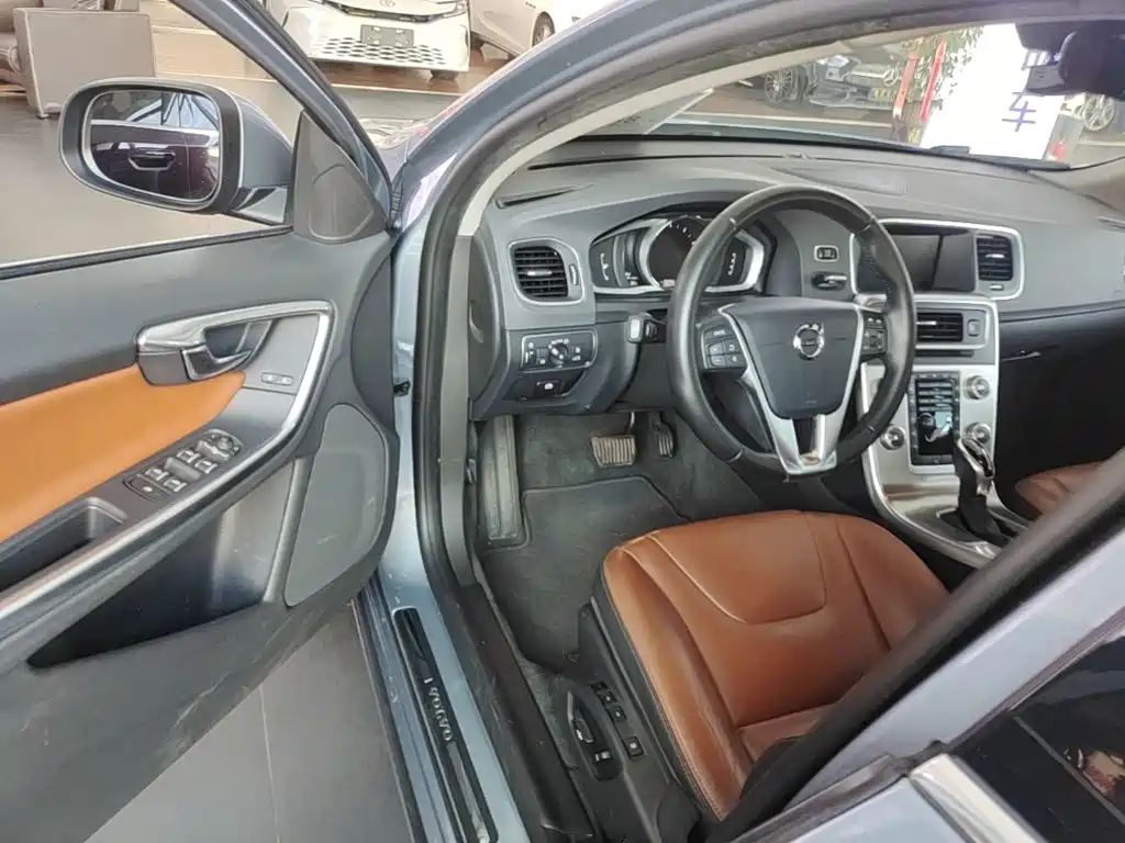 Volvo S60 — миниатюра 16
