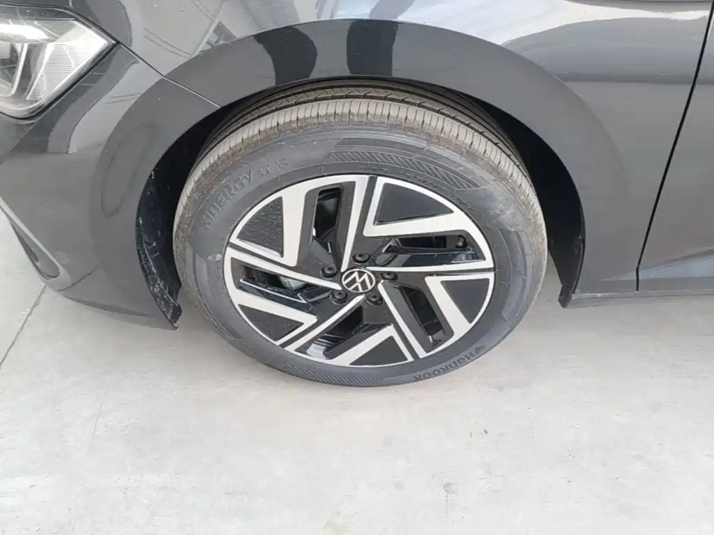 Volkswagen Sagitar — миниатюра 23