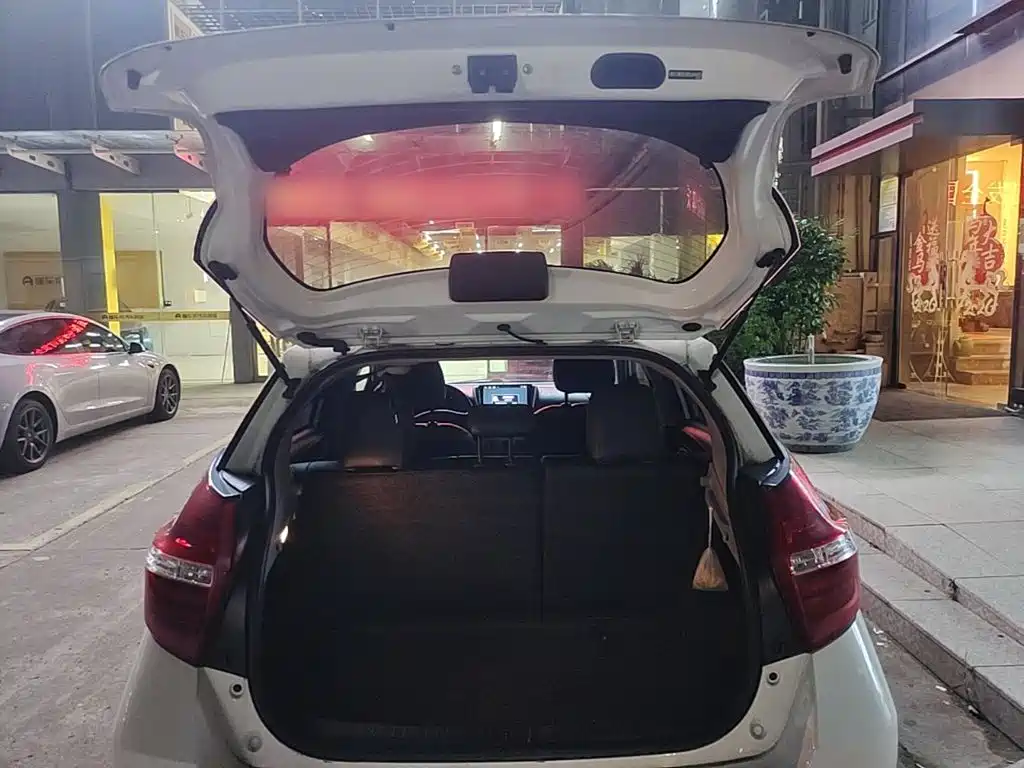 Toyota Vios FS — миниатюра 19