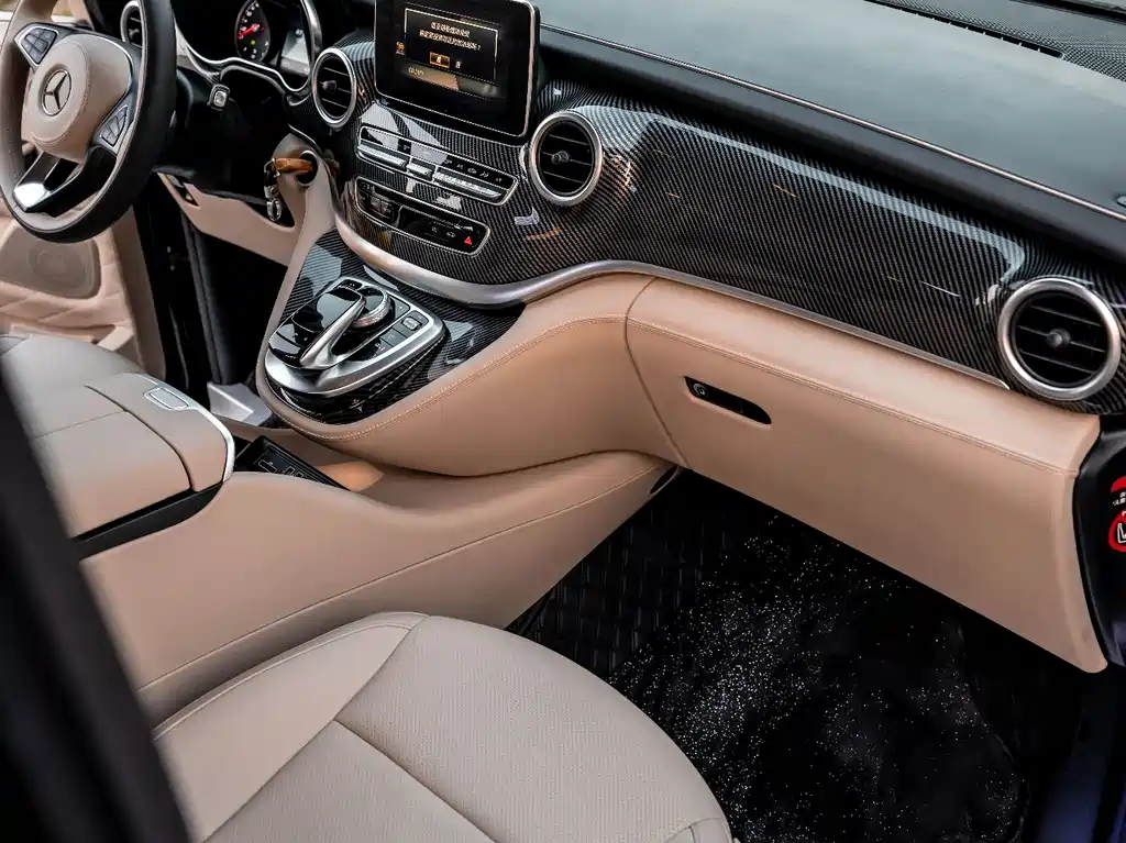 MERCEDES-BENZ V CLASS